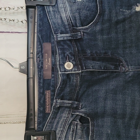 ☑️The Limited Jeans ~ Slim Boyfriend Factory Distressed Patchwork Jeans Mid-Rise - Picture 2 of 9